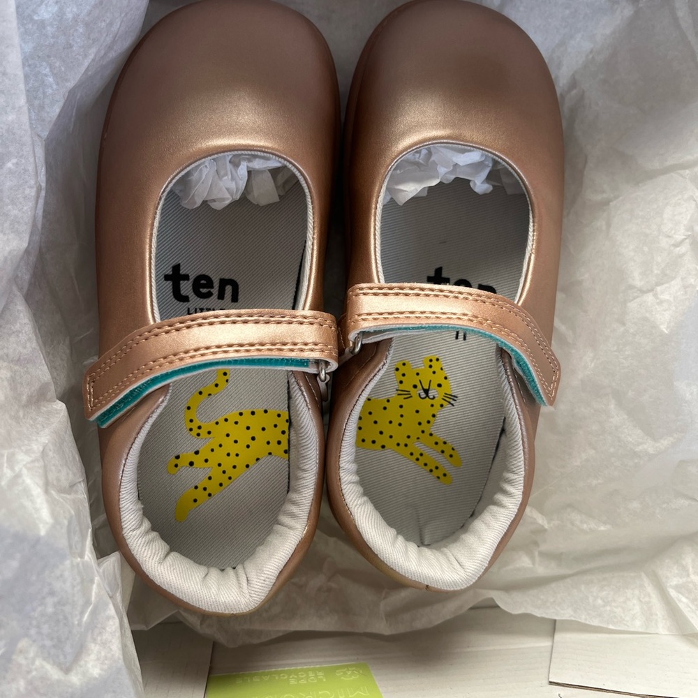 Ten little Rose Gold Mary Jane’s size 11